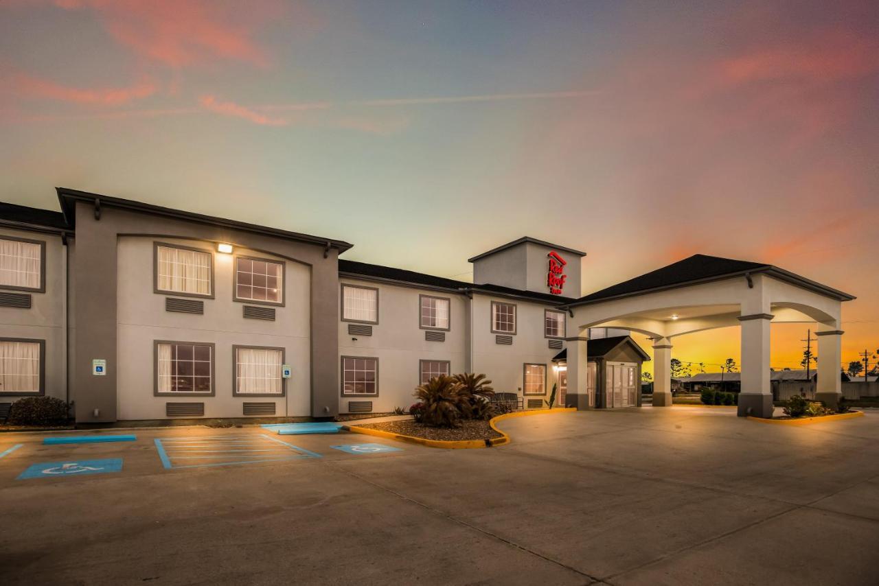 Red Roof Inn & Suites Lake Charles Bagian luar foto