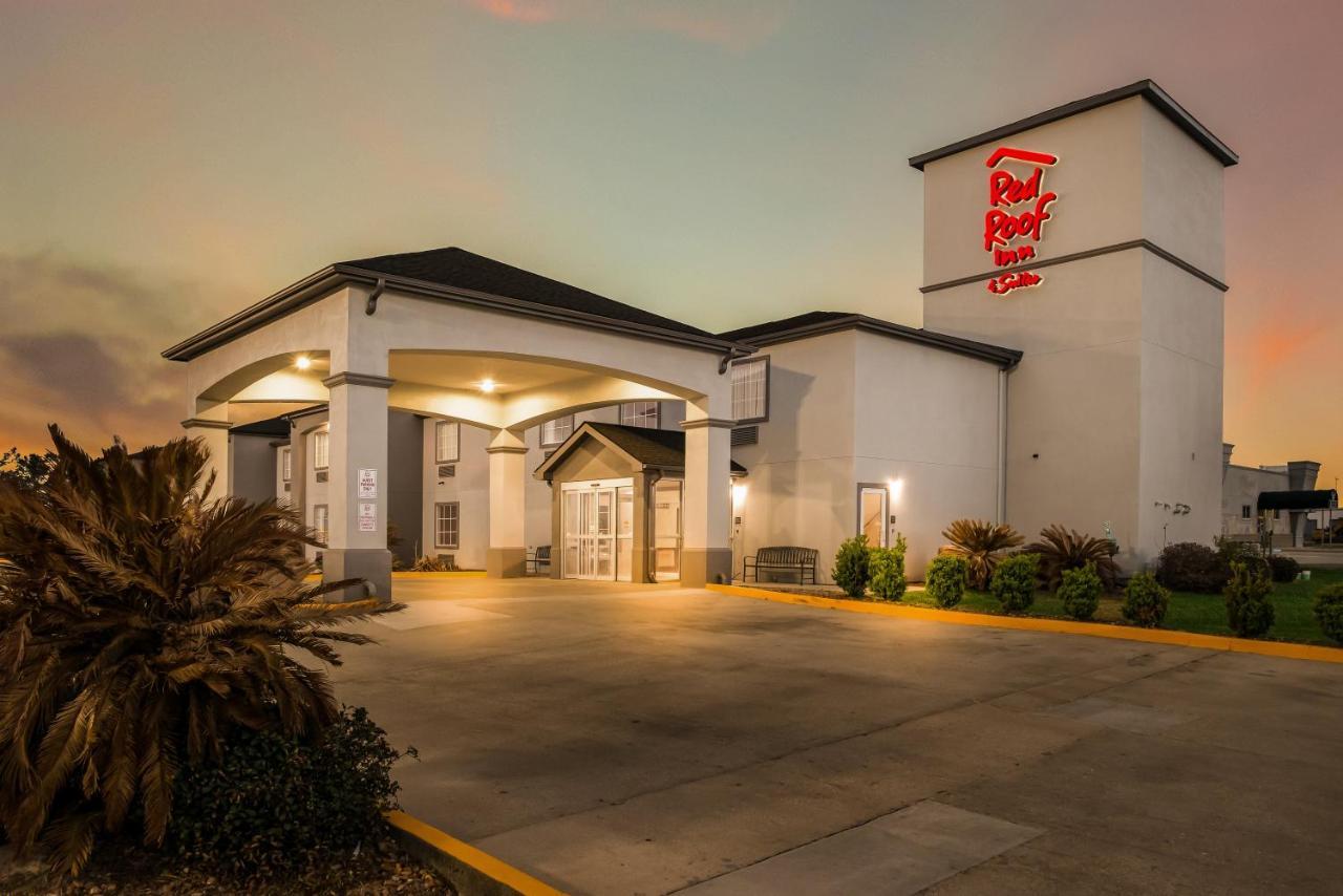 Red Roof Inn & Suites Lake Charles Bagian luar foto