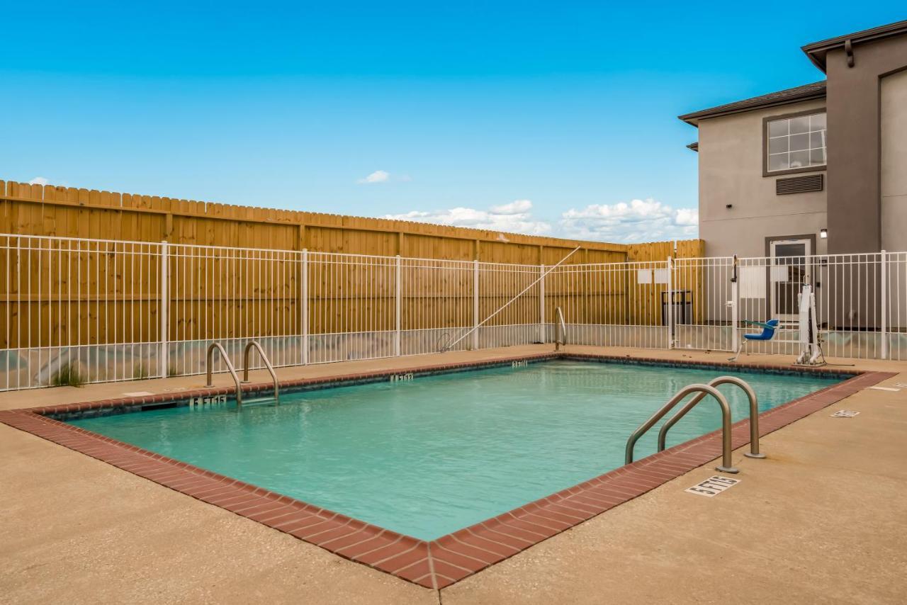Red Roof Inn & Suites Lake Charles Bagian luar foto