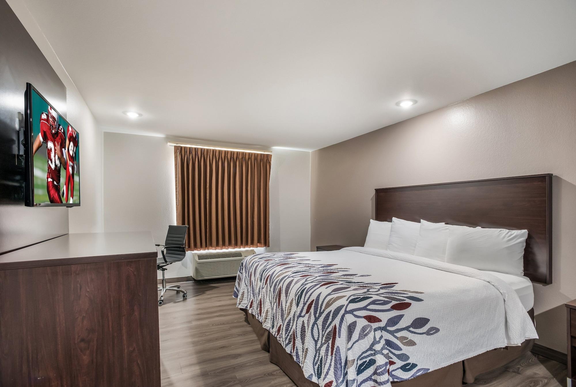 Red Roof Inn & Suites Lake Charles Bagian luar foto