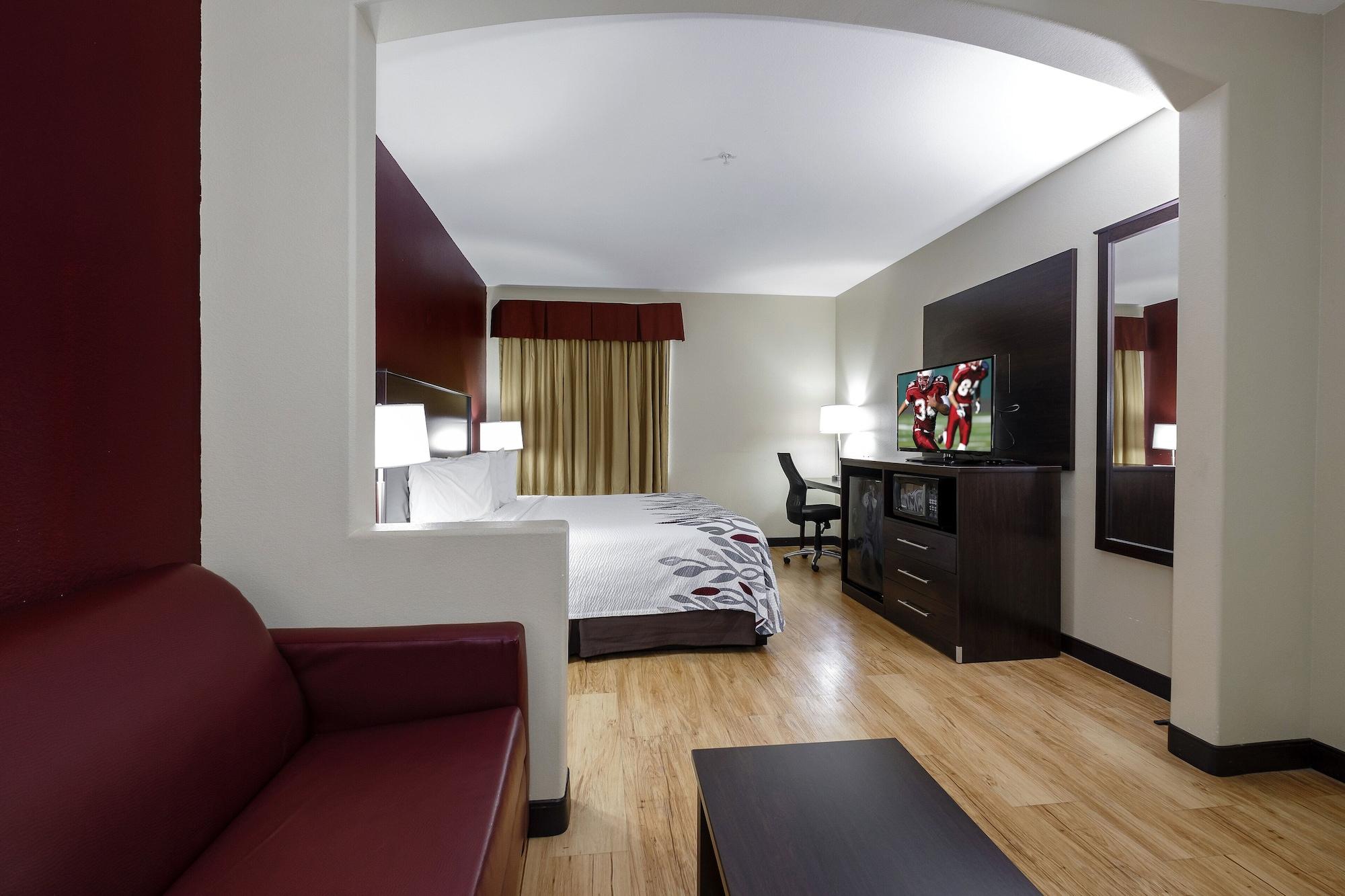 Red Roof Inn & Suites Lake Charles Bagian luar foto