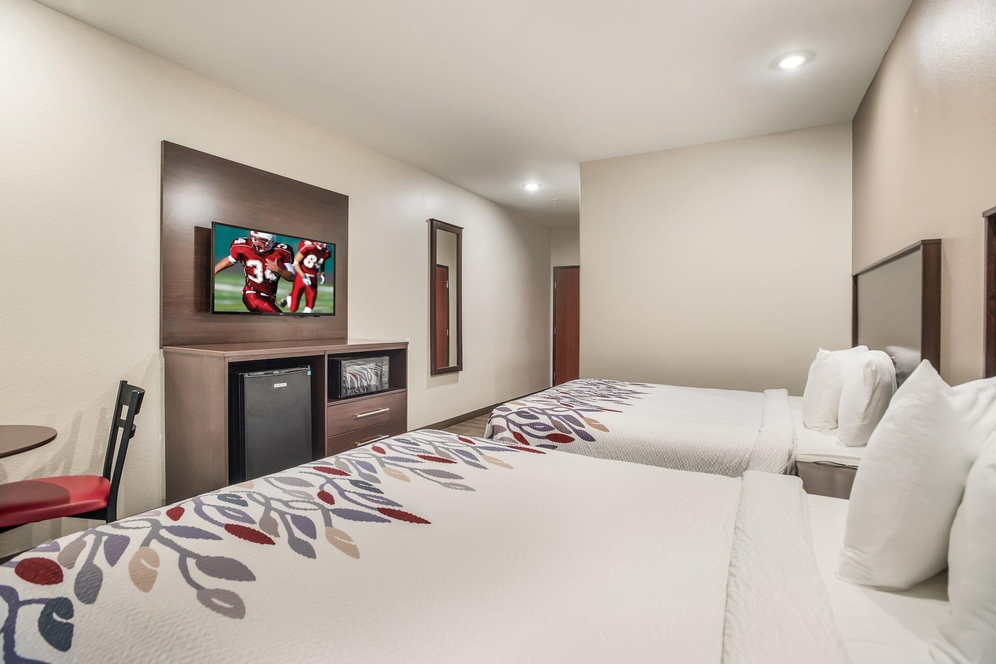 Red Roof Inn & Suites Lake Charles Bagian luar foto