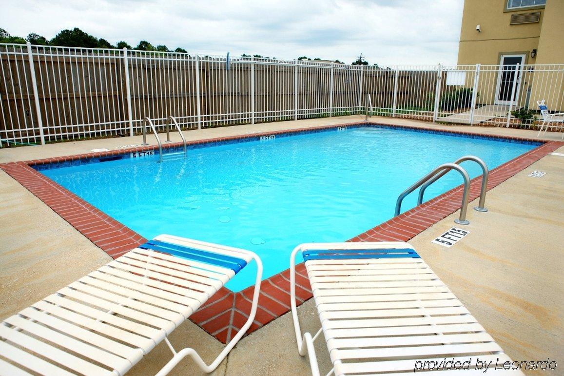 Red Roof Inn & Suites Lake Charles Bagian luar foto